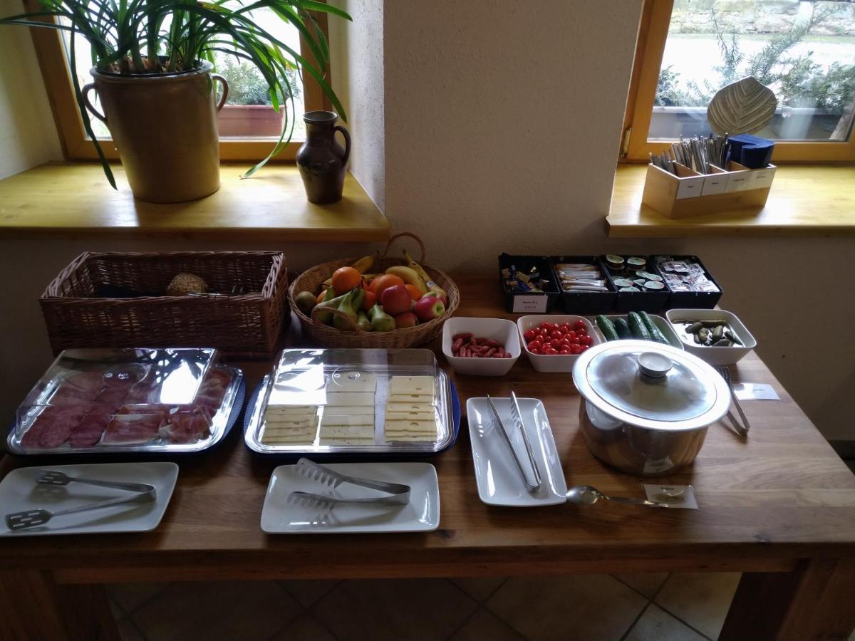 Pension Schwalbenhof Gestut Bartos Lommatzsch Dış mekan fotoğraf